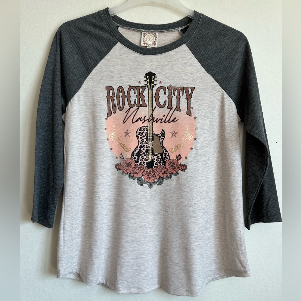 ‘Rock City Nashville’ long sleeve tee. size M